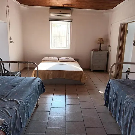 Holiday home Plane Tree For Nature Lovers- Free Rv & Campervan Parking *